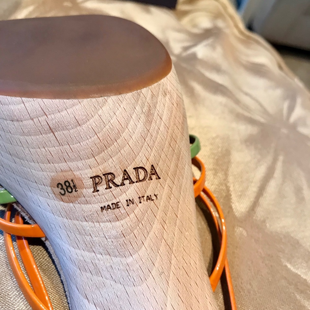 2️⃣✖️♓️🅿️ 🌈Prada Rainbow Mule Sandals🌈 - Picture 4 of 8